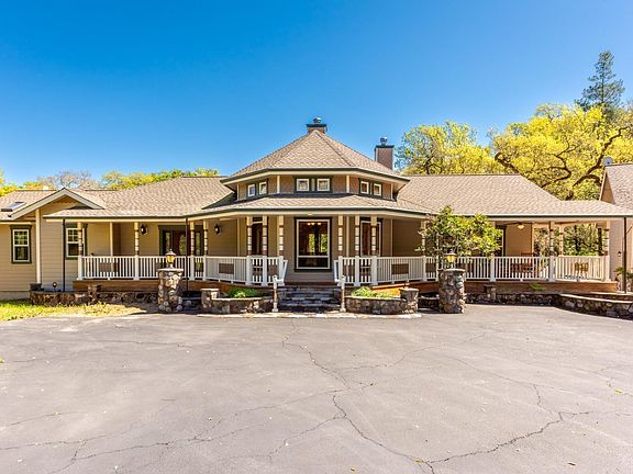 3rd image of 4291 Wake Robin Drive
