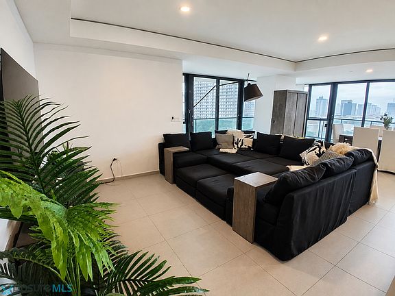 4th image of 1511 Avenida Ponce De Leon #1052