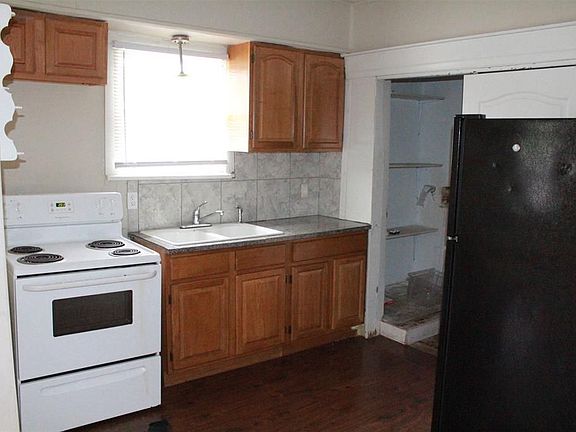 5th image of 2701 Truxillo St