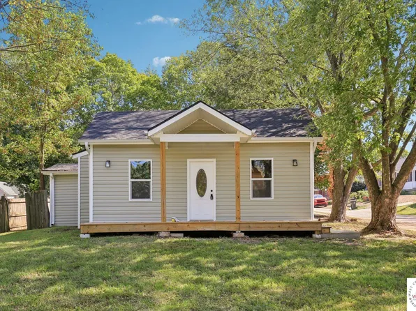 609 S Lexington St, Holden, MO 64040