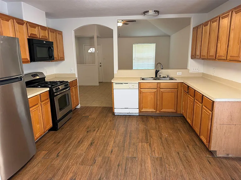 19322 Otter Trail Ct — Photo 10