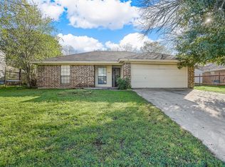 606 Crestridge Ct, Decatur, TX 76234