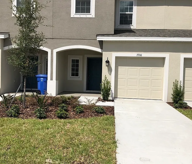 7910 Evergreen Creek Ct — Photo 1