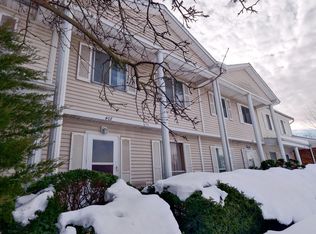 407 Salem Sq, Bolingbrook, IL 60440