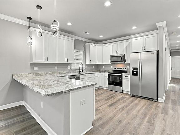 2nd image of 213 Claremont Ave