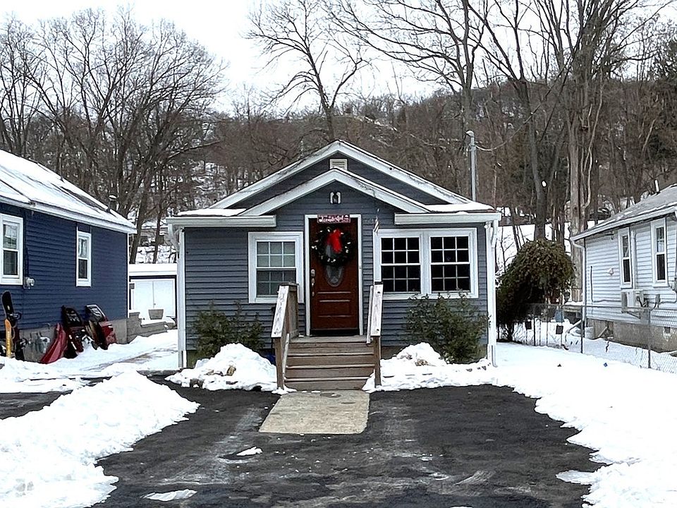 1st image of 63 Riverside Dr