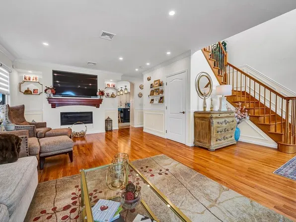 629 Marcy Avenue image 25 of 37