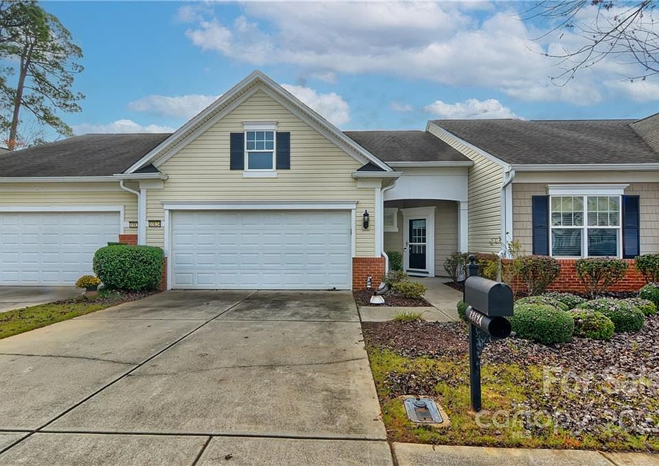 1st image of 33124 Tanager Ct