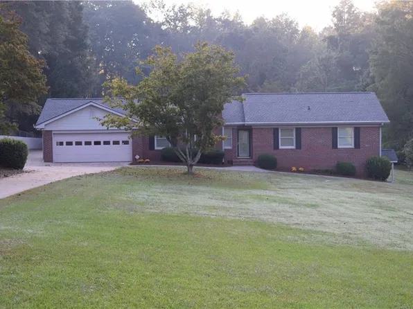 4639 Seminole Dr, Gainesville, GA 30506