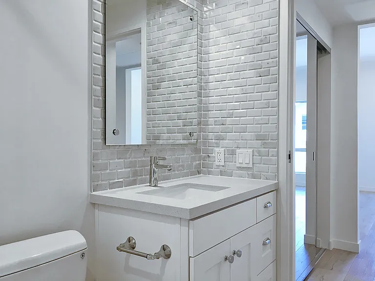301 S Swall Dr #103 — Photo 15