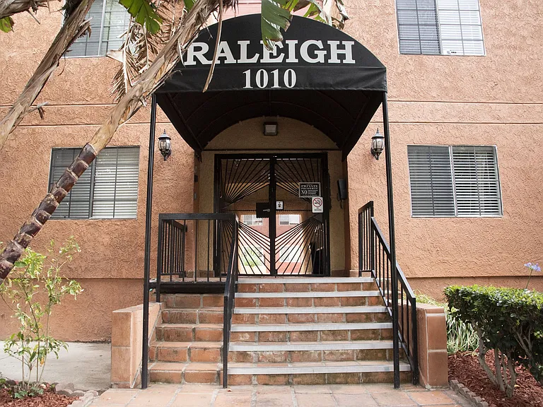 1010 Raleigh Street — Photo 1