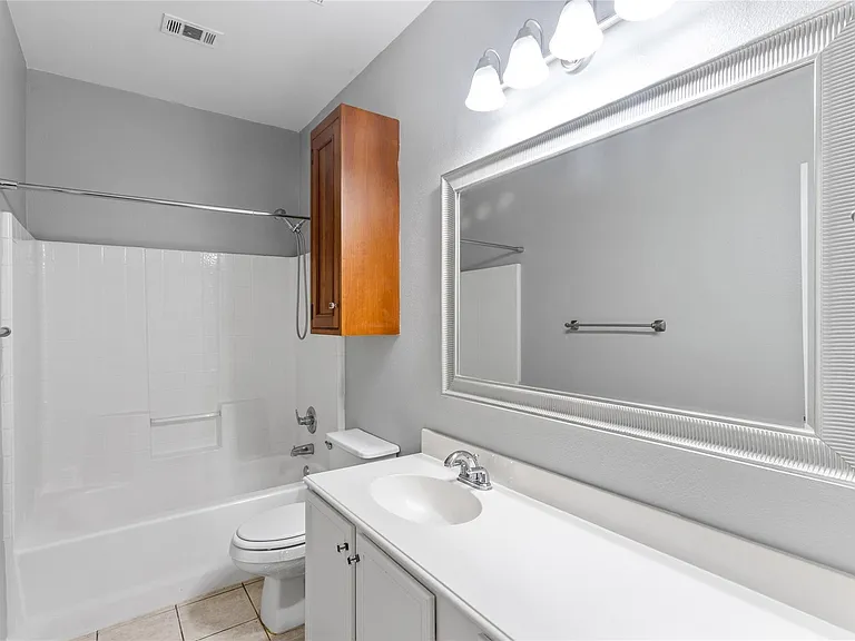 504 Connemara Ct — Photo 34
