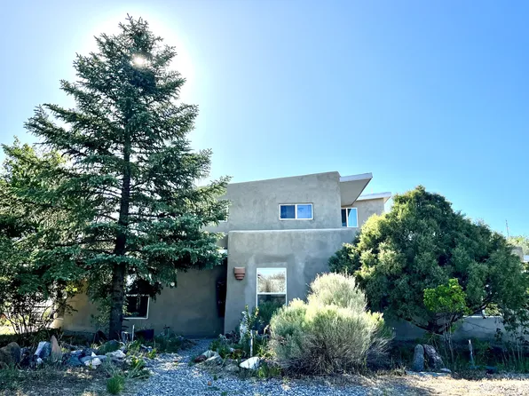 13 Flor Azul Rd, El Prado, NM 87529