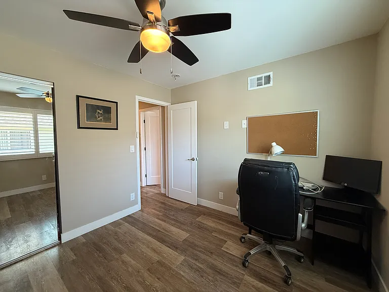 492 Avenida De La Plata — Photo 16