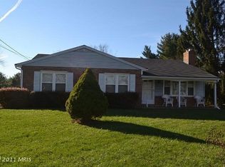 6810 Autumn View Dr, Sykesville, MD 21784