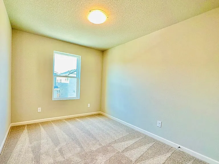 8269 SE Leafhopper St — Photo 35