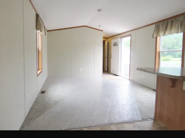 8438 Newland Rd, Warsaw, VA 22572