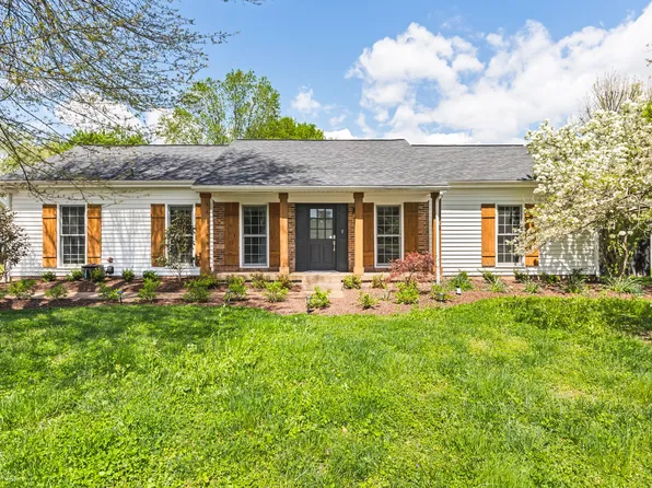 527 Riverview Dr, Franklin, TN 37064