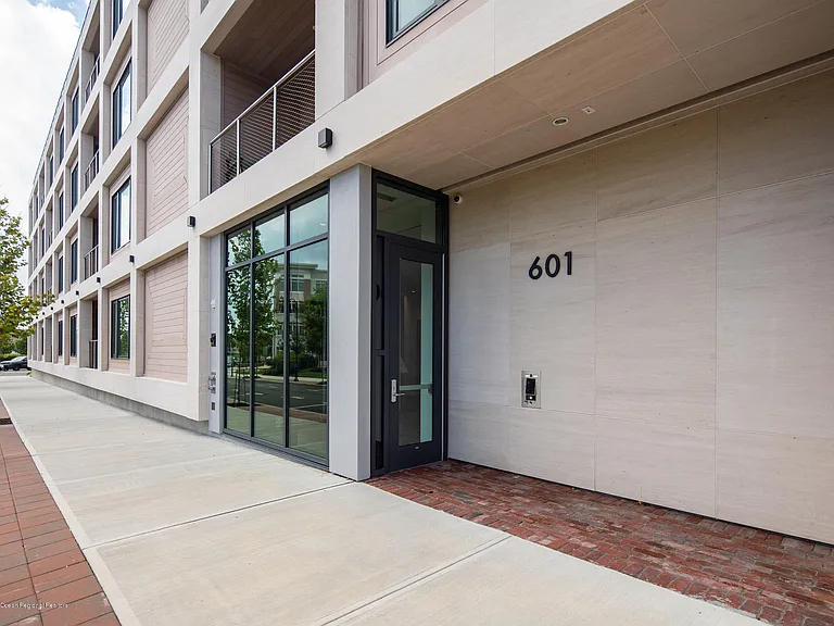 601 Heck St #207 — Photo 27