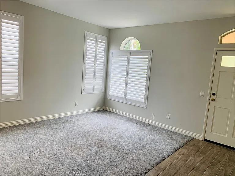 1044 S Rossano Way — Photo 2
