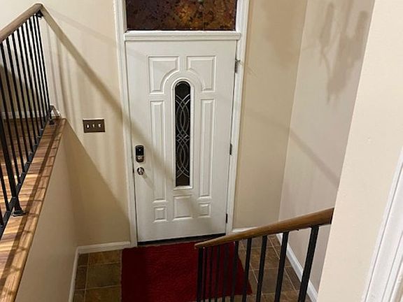 2nd image of 695 Mount Lubentia Ct W