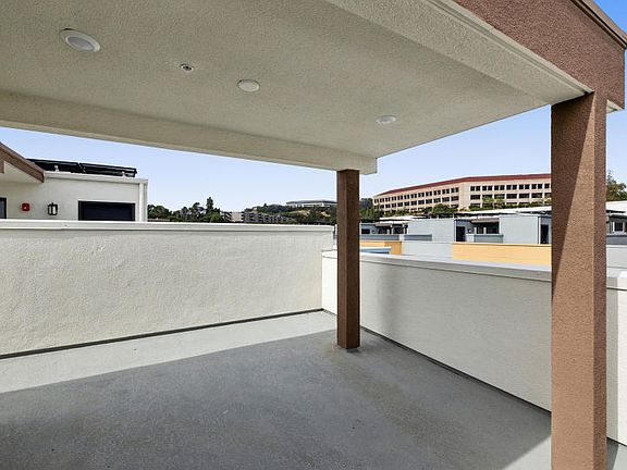 Convenient rooftop deck for additional living space