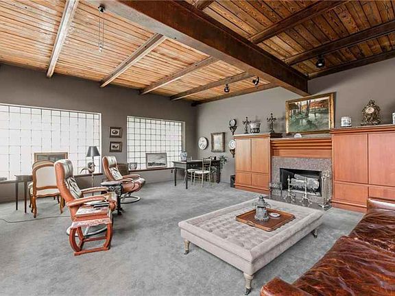 3rd image of 614 N Park Ave