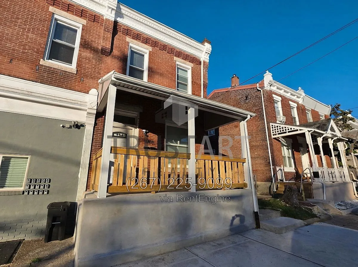 1103 Foulkrod St — Photo 2
