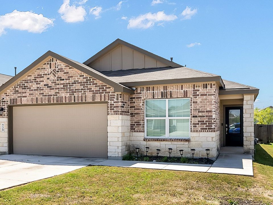 1st image of 938 Albatross Way