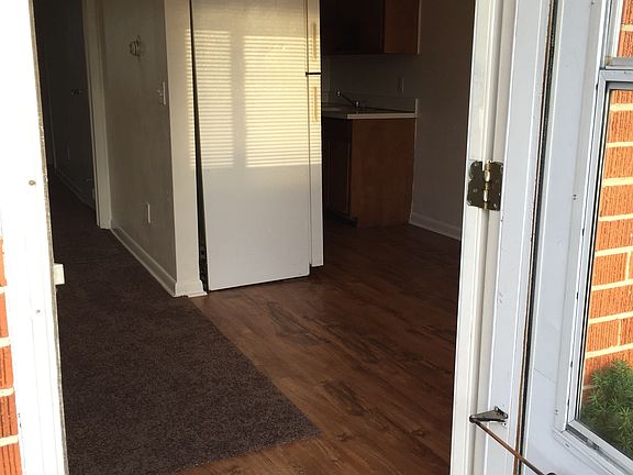 3rd image of 716 Wyoming St APT C