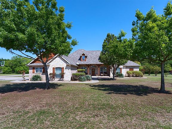 3rd image of 117 Falls Creek Ln