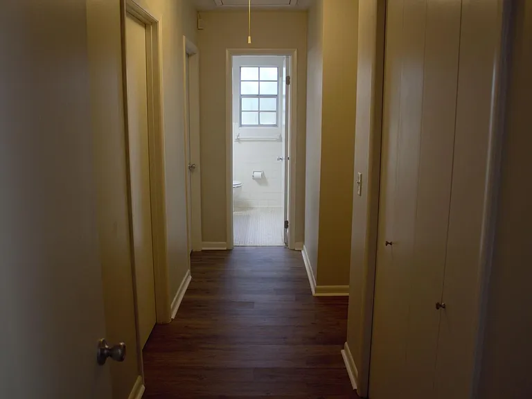 2504 Choctaw St — Photo 9