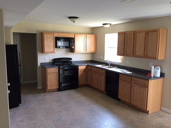 3rd image of 5965 Marsh Cir