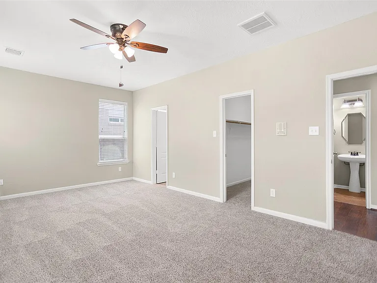 692 Casual Ln — Photo 11