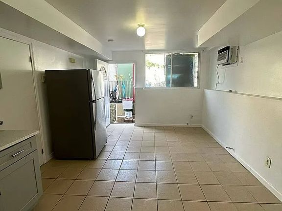 2nd image of 337 Hamden Ave #1