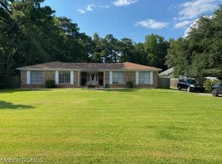 1120 Shore Acres Dr, Mobile, AL 36605