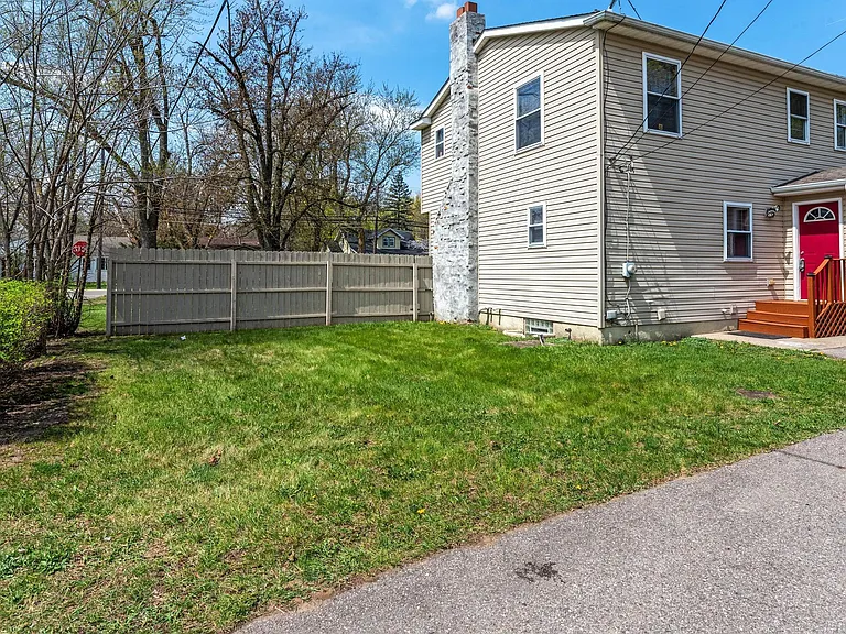 3260 Sashabaw Rd — Photo 8
