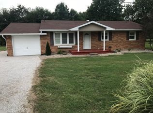 4085 N Bradfield Dr, Petersburg, IN 47567