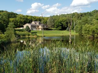 15665 Hollow Ridge Ln, Durango, IA 52039