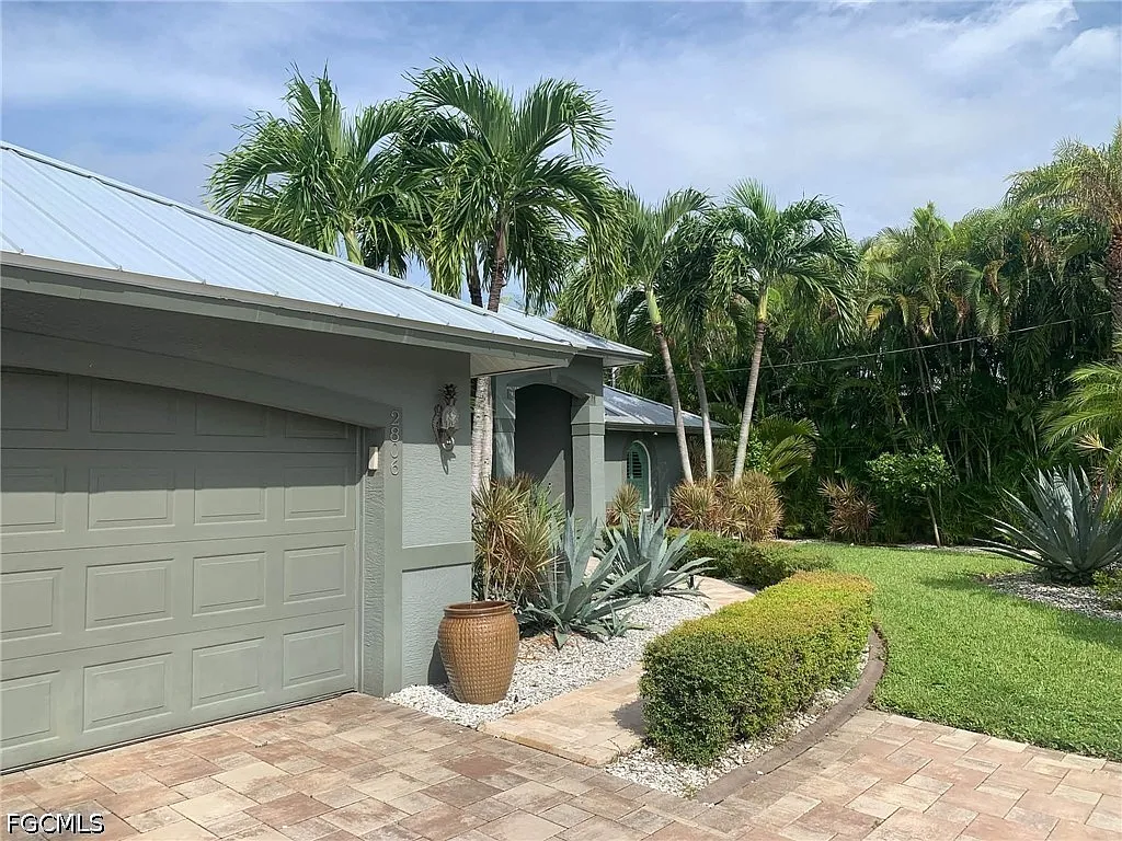 3 bed, 2.0 bath, 1763 sqft, $3,500 — Photo 3