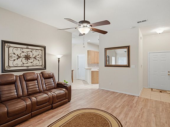 5th image of 1400 Spanish Trail Dr