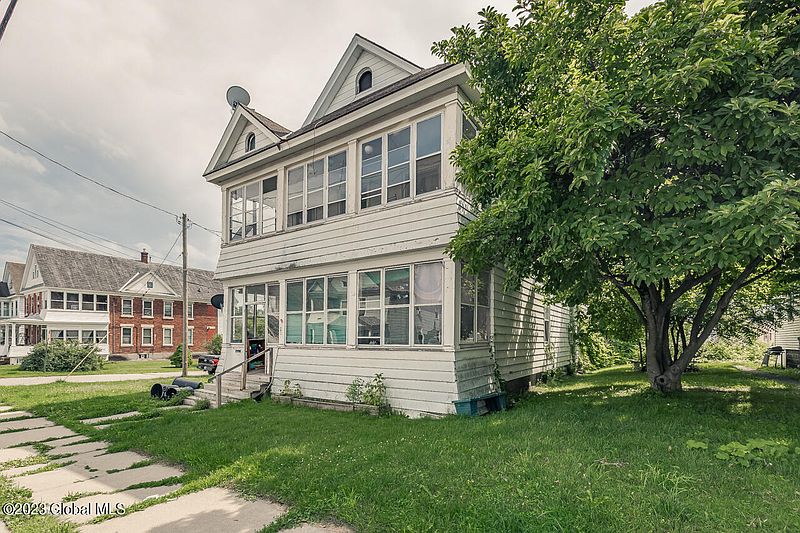 2nd image of 38 Hibbard Street