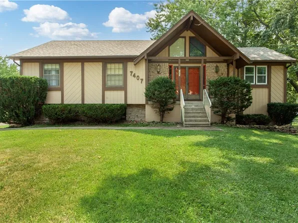 7407 Harvard Dr, Raytown, MO 64133