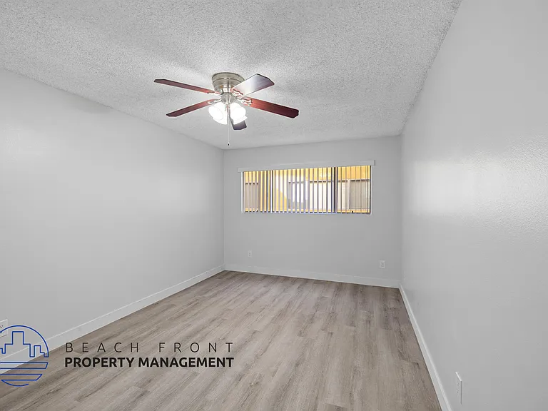 11714 Bellflower Blvd — Photo 25