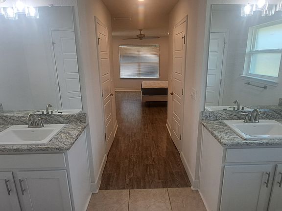 5th image of 4 Burgess Pl