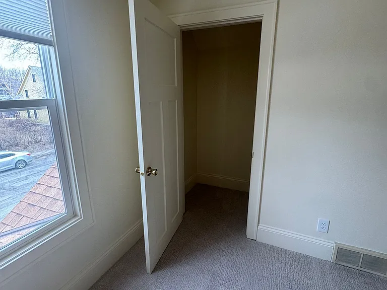 1618 Washington St NE — Photo 13