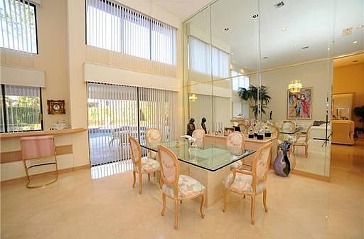 Home For Sale In Broken Sound