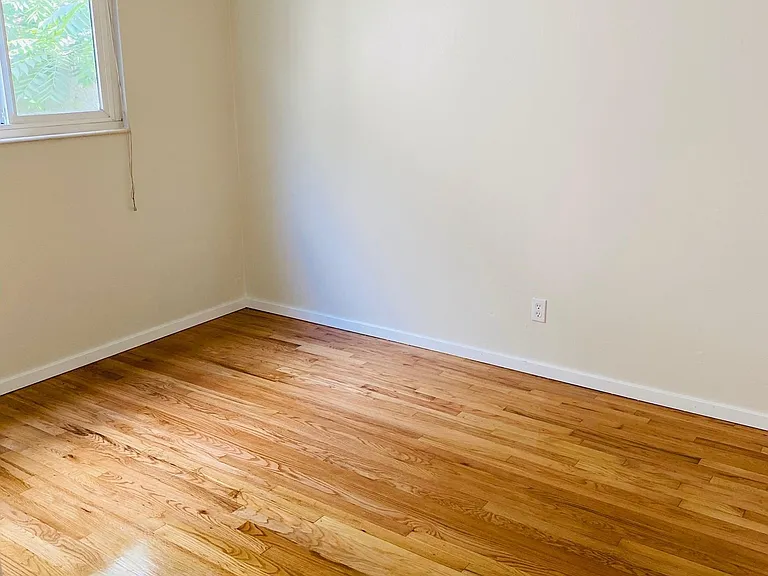 1226 Taylor Ave N #3 — Photo 10