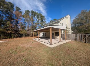 717 Windsor Dr, Belville, NC 28451
