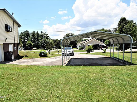 2nd image of 2205 Kingswood Dr